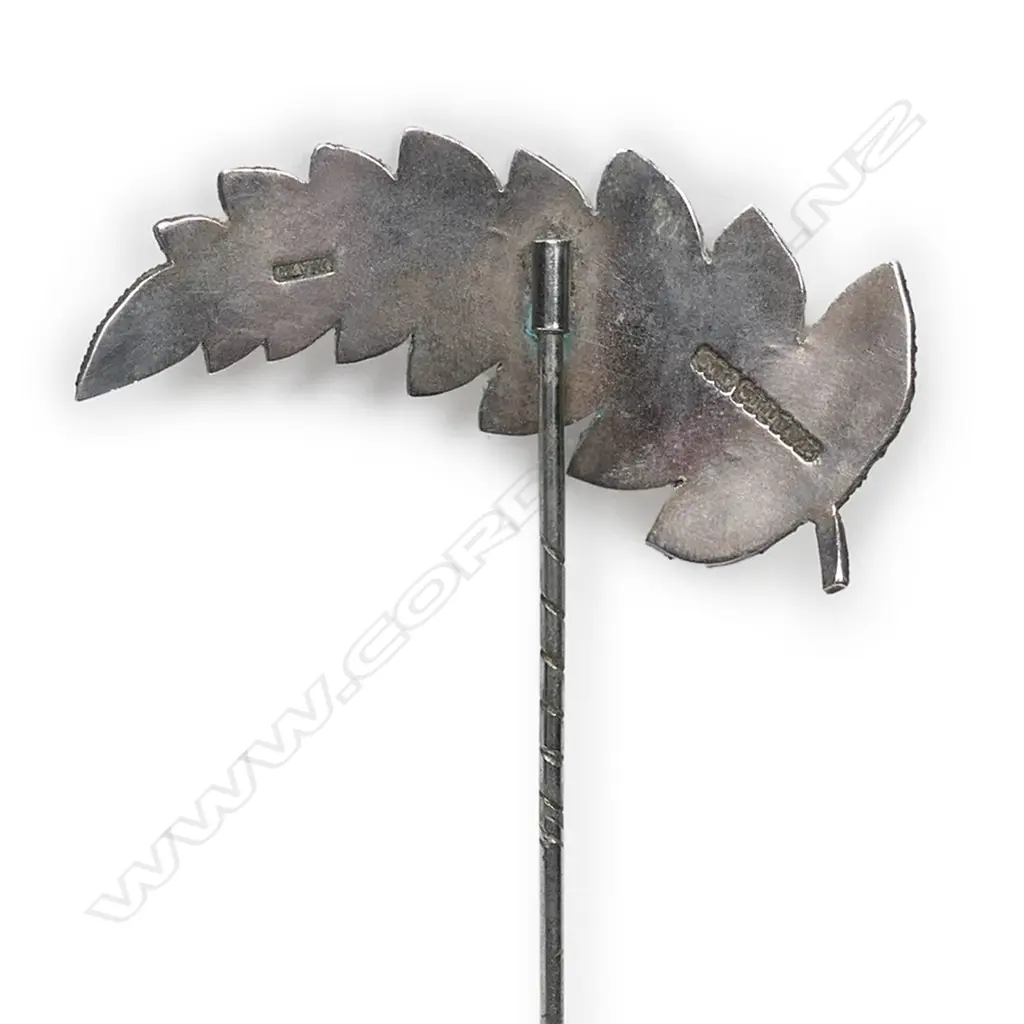 G & T Young silver fern pin brooch, Image 1++